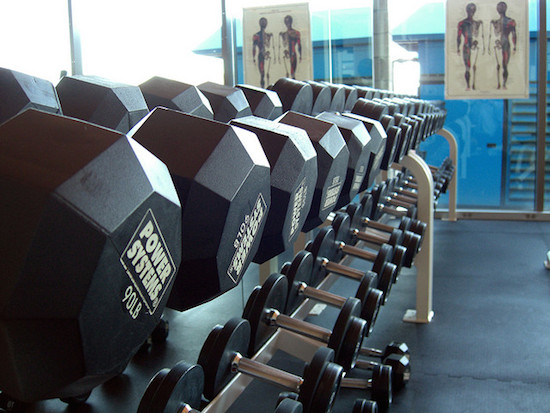 Are Gyms Overrated? The Pros and Cons to Memberships